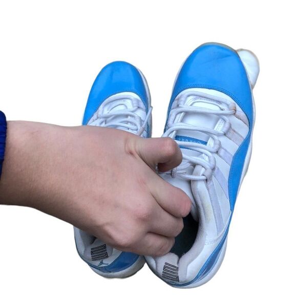 RARE 2016 Air Jordan 11 Retro Low University Blue UNC Size 8 - Picture 6 of 11